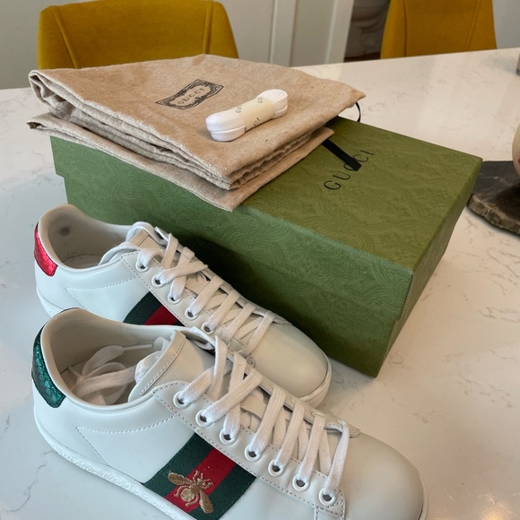 Gucci Ace Sneakers - Size 35, like new in pristine condition! - Picture 4 of 8